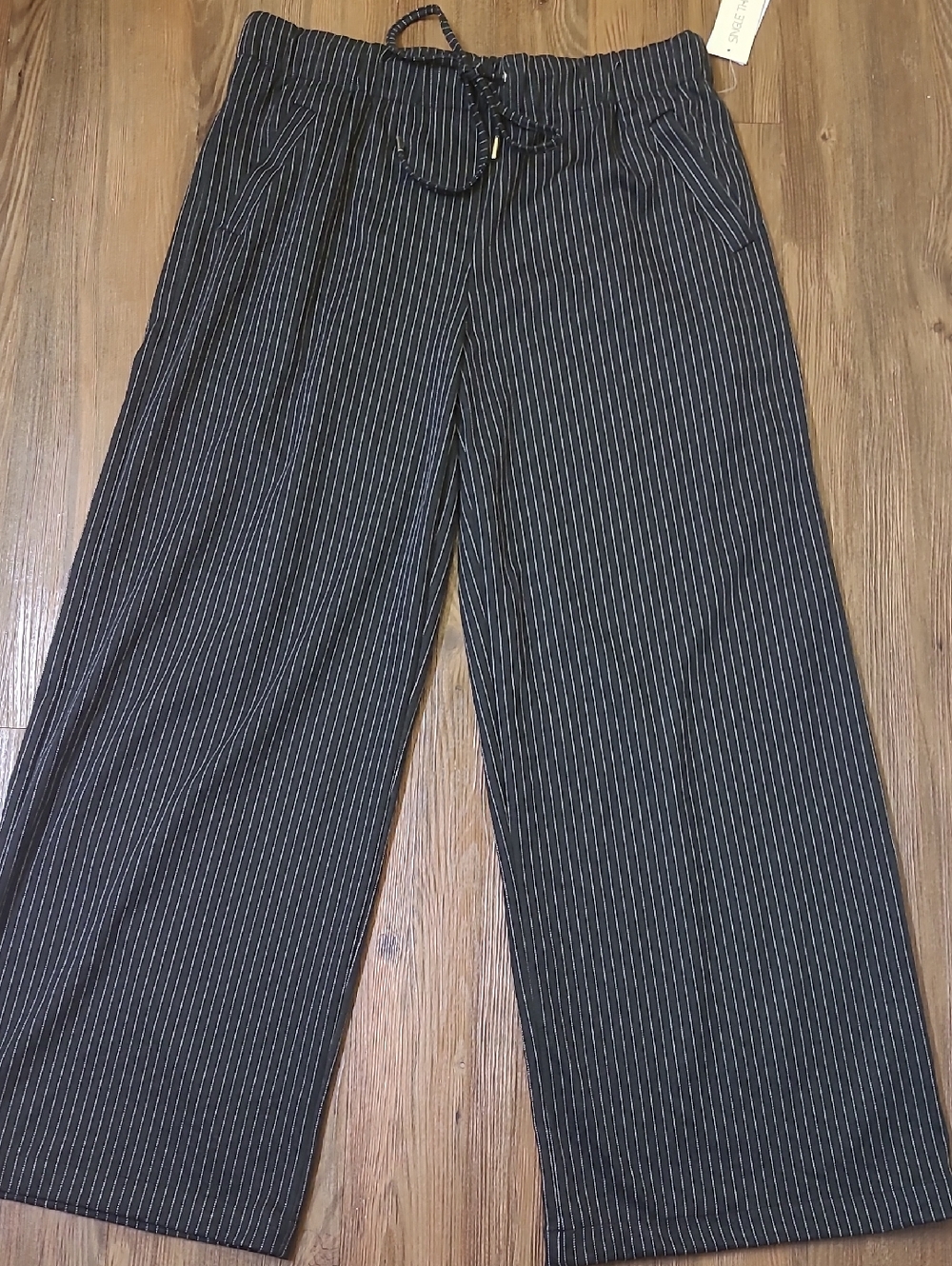 Wide-Leg Pinstripe Pull-On Pants in Black